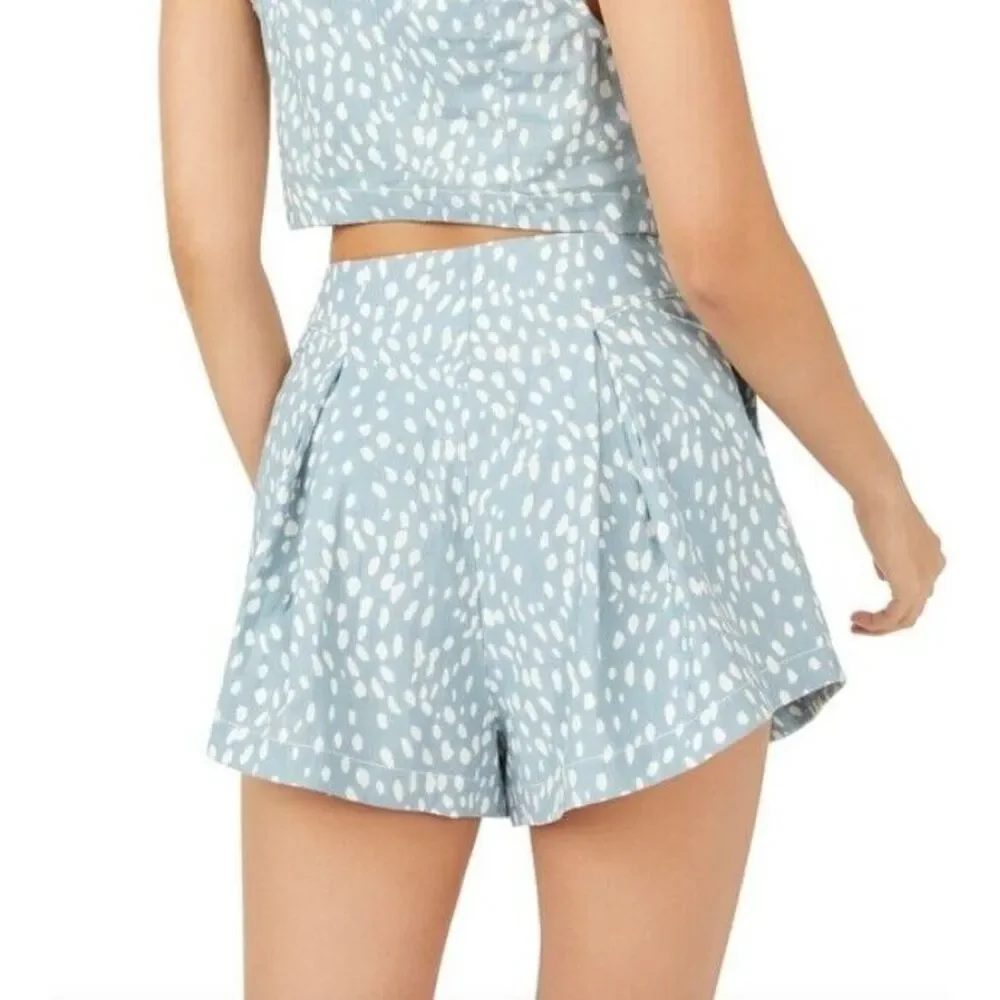 Free People Bennett Shorts high waisted w/ Side pockets‎ flowy size 8 Blue White